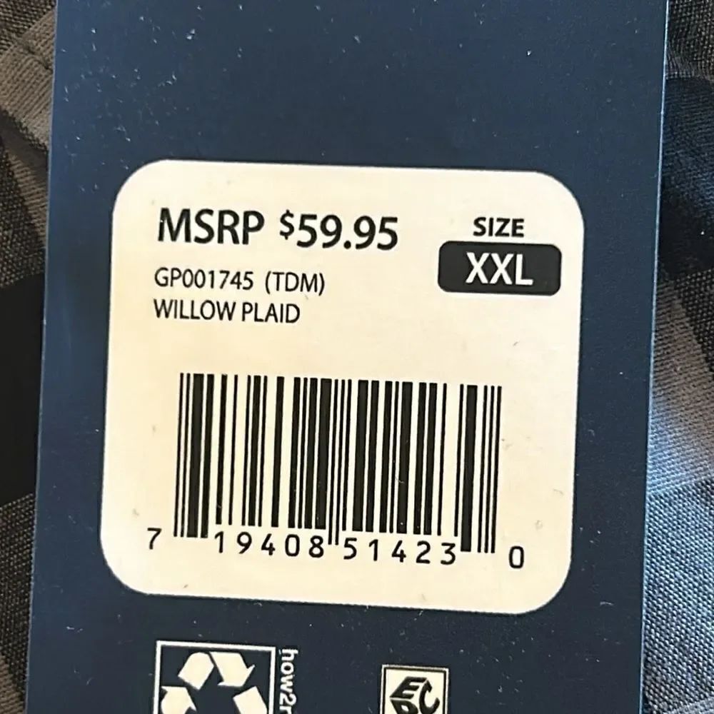 NEW Gap Mens Black And Grey Button Down Shirt - Picture 3 of 5